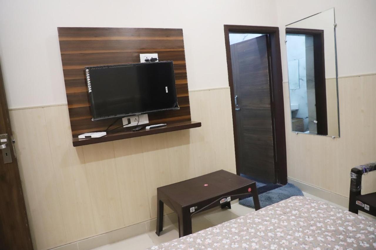 Rk Lodge Amritsar Extérieur photo