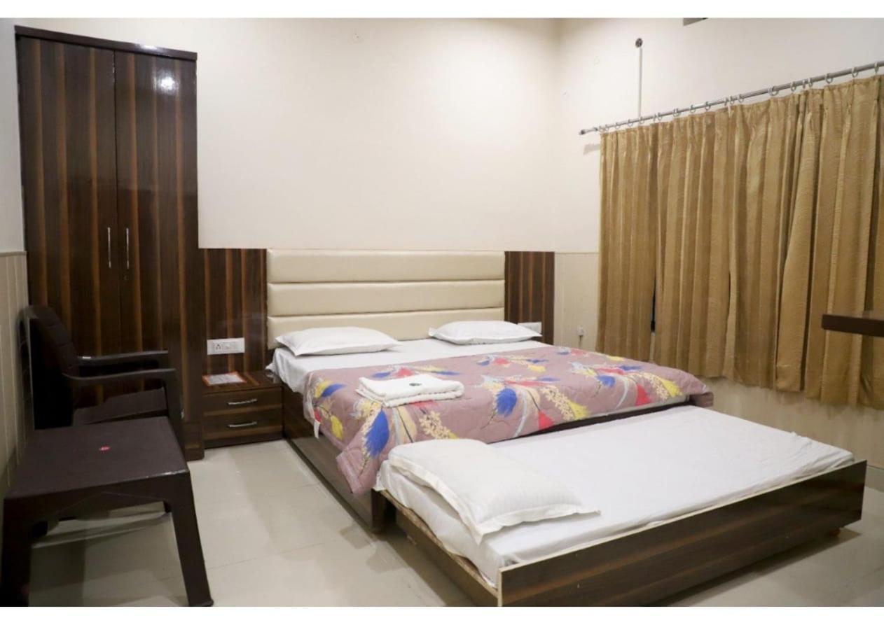 Rk Lodge Amritsar Extérieur photo