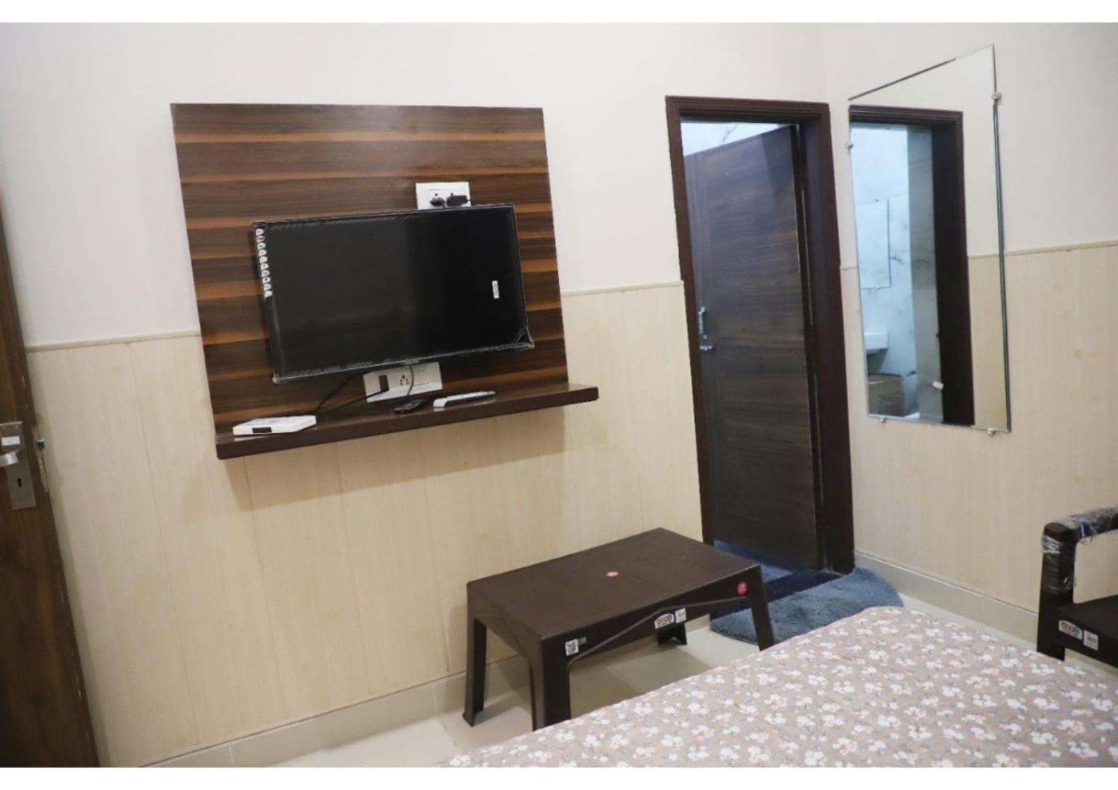 Rk Lodge Amritsar Extérieur photo