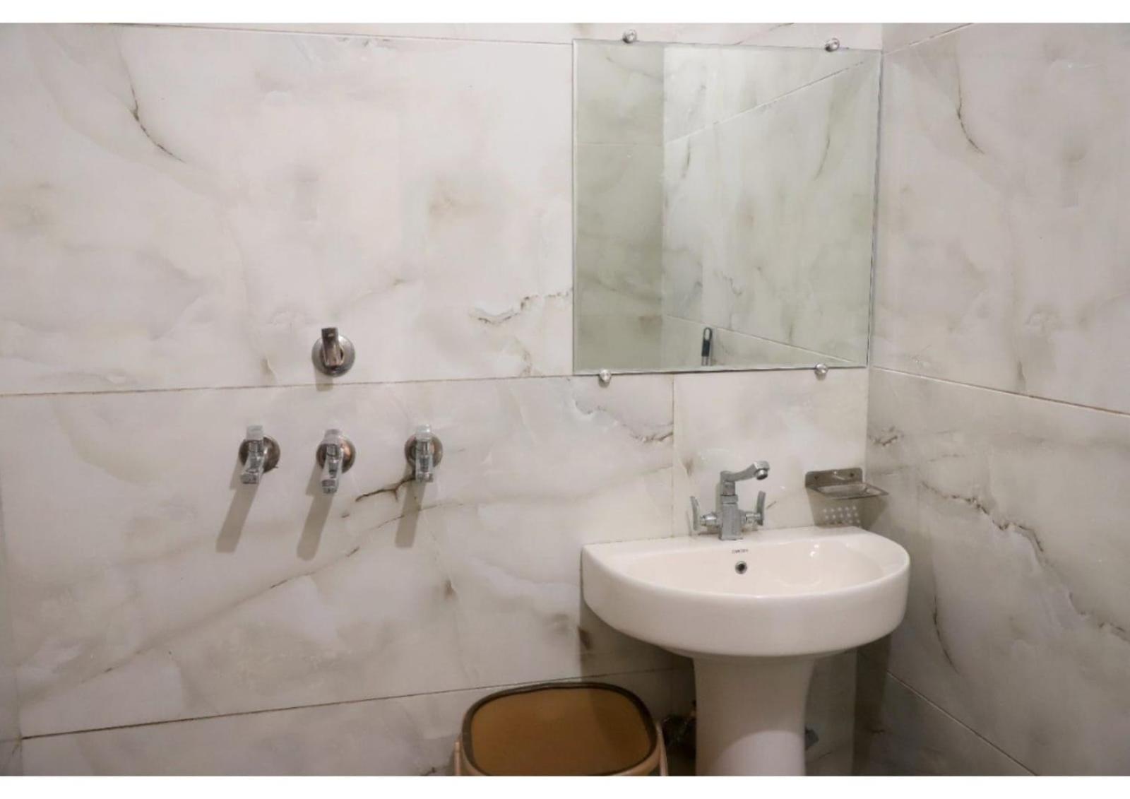 Rk Lodge Amritsar Extérieur photo