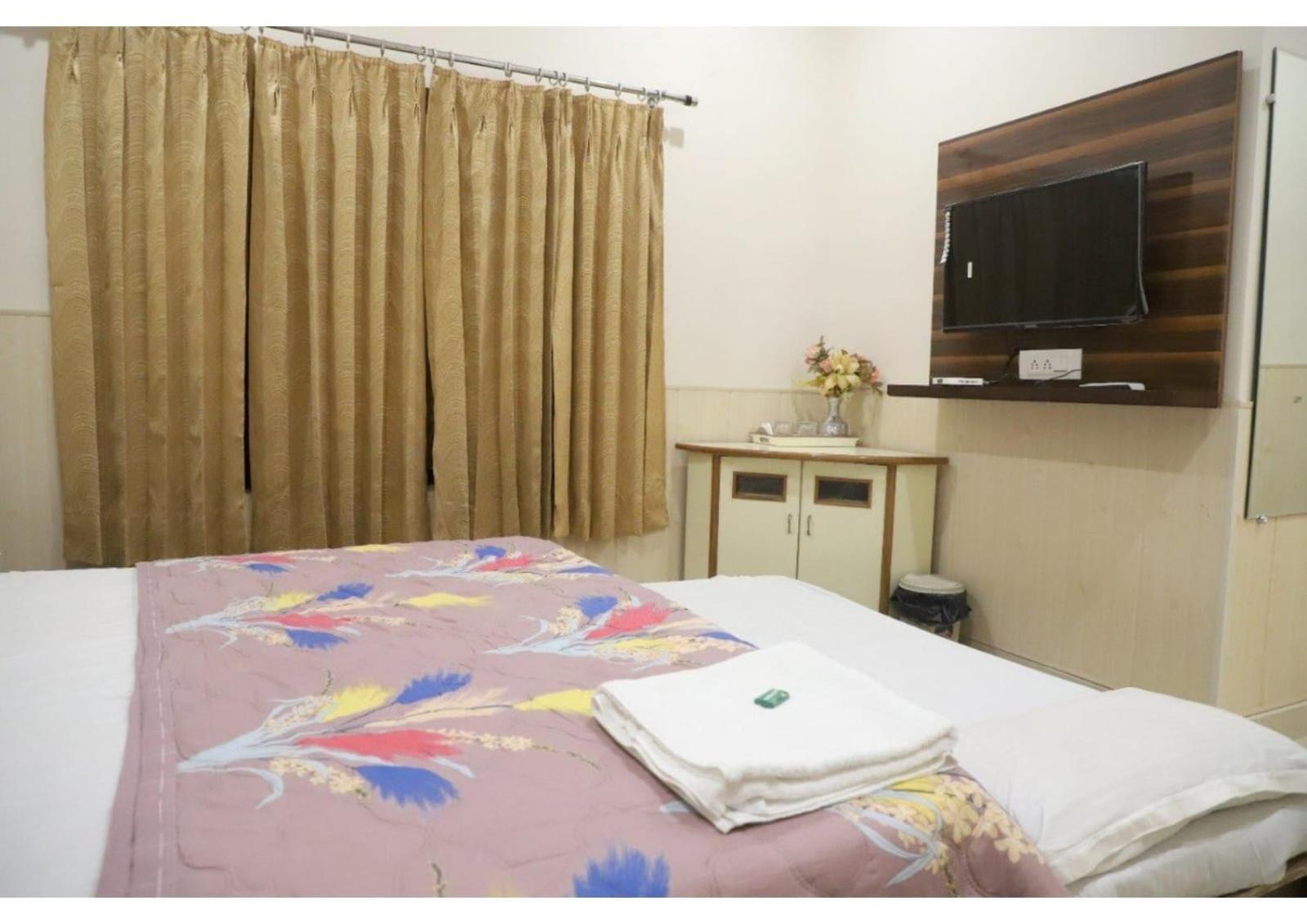 Rk Lodge Amritsar Extérieur photo