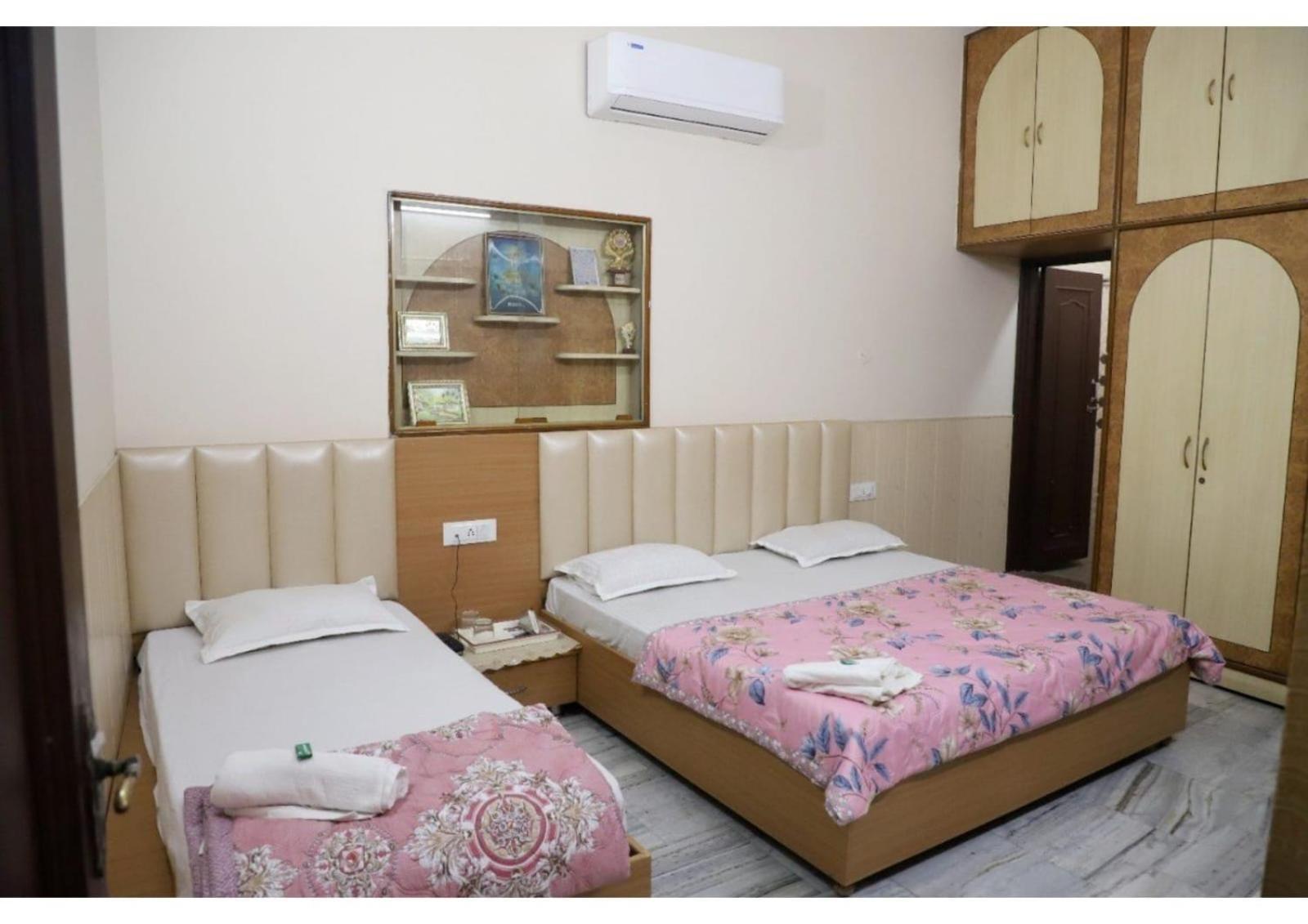 Rk Lodge Amritsar Extérieur photo