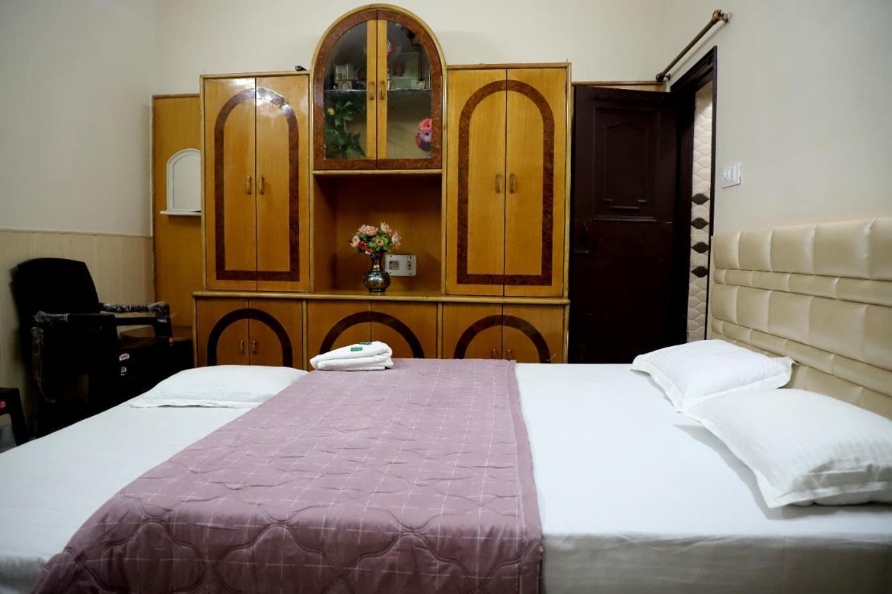 Rk Lodge Amritsar Extérieur photo