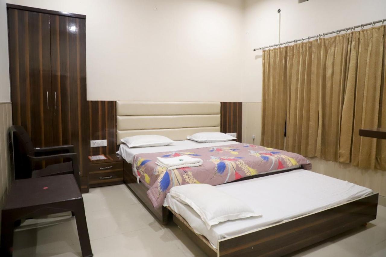 Rk Lodge Amritsar Extérieur photo