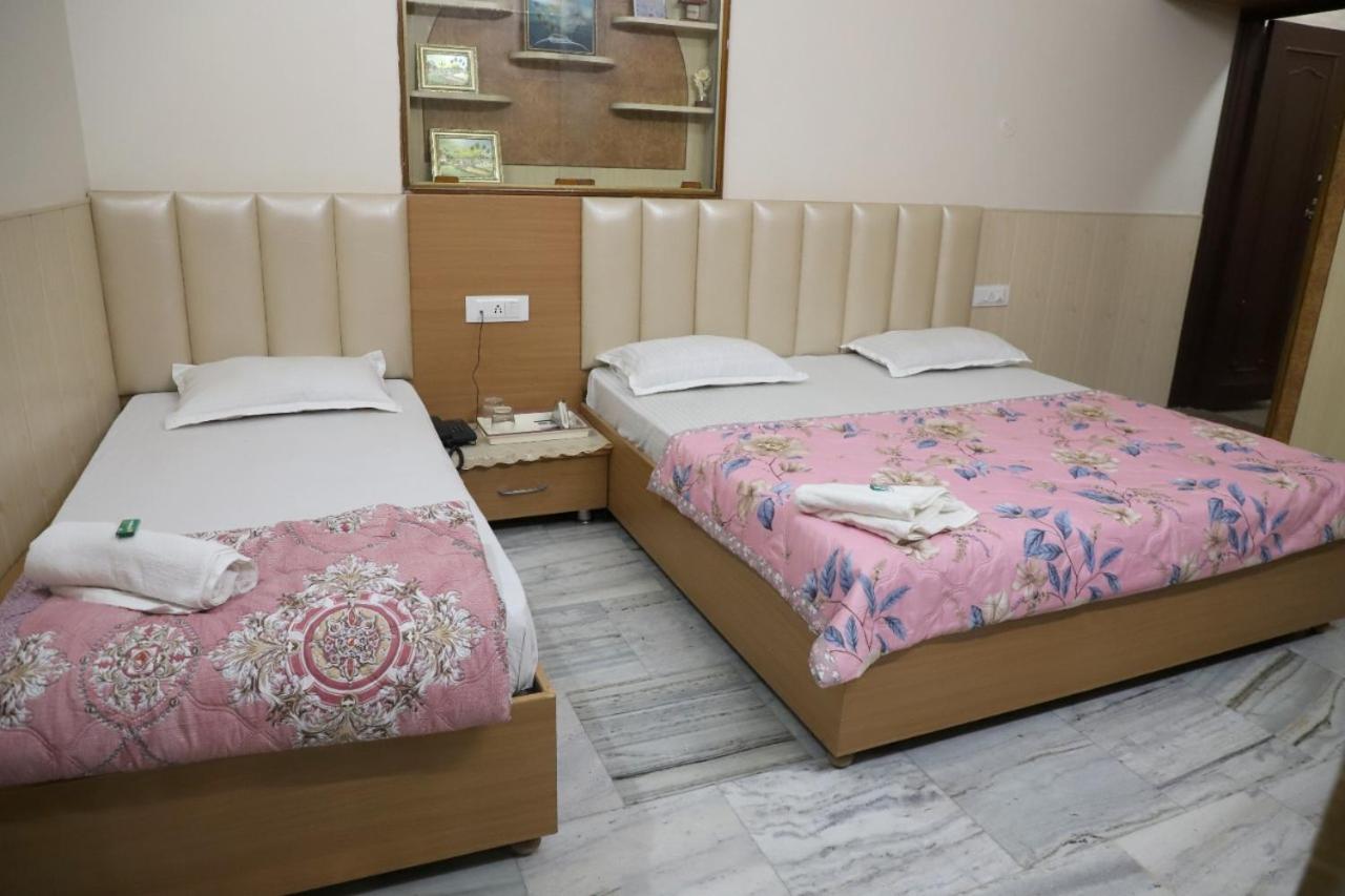Rk Lodge Amritsar Extérieur photo