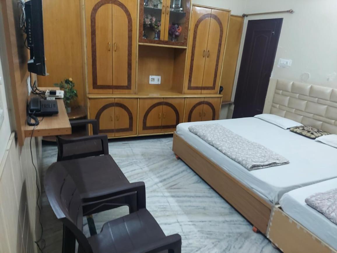 Rk Lodge Amritsar Extérieur photo